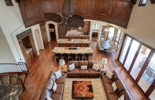 Pinnacle Peak House | HÓZHÓ West Estate at Lone Mountain