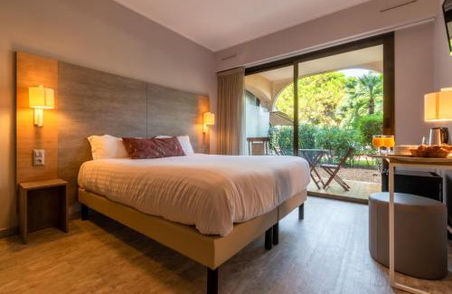 Villeneuve Loubet Beach Hotel | Hôtel Bahia