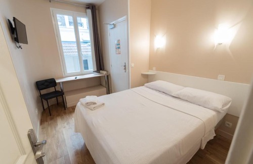 Villeneuve-Saint-Georges Hotel | Hôtel De La Gare