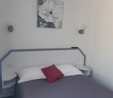 Cherbourg-en-Cotentin Hotel | Hôtel de La Croix de Malte