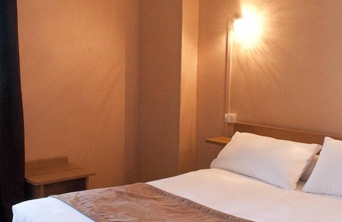 Angouleme Hotel | Hôtel des Pyrénées