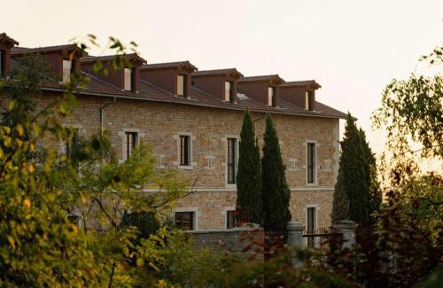 Griffon - Royale Hotel | Hôtel Fort St Laurent Lyon - Handwritten Collection