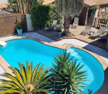 Aigues-Mortes Hotel | Hôtel Le Médiéval- Parking inclus