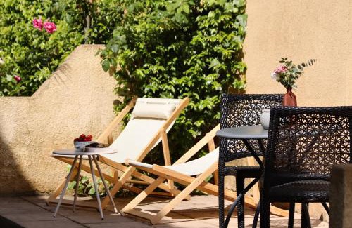 Costieres Hotel | Hôtel Le Pré Galoffre