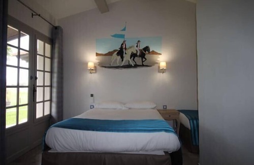 Saintes-Maries-de-la-Mer Hotel | Hôtel Mas des Barres