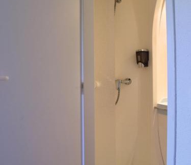 Montcaret Hotel | hôtel Montaigne Montcaret