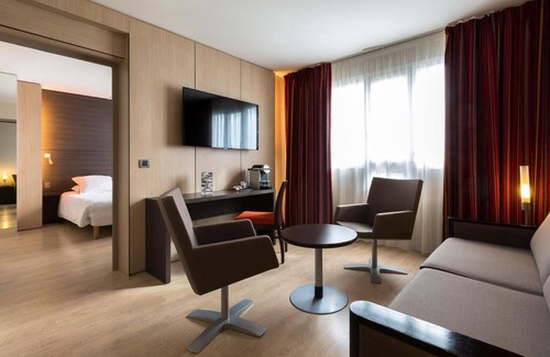 Bouguenais Hotel | Hôtel Oceania Nantes Aéroport