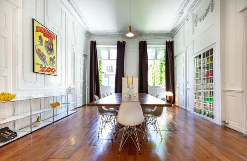 Besancon Old Town Apartment | Hôtel particulier de 1734 - avec Parking - Plein centre-ville