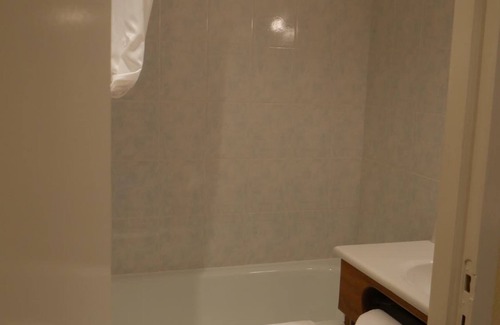 Poix-de-Picardie Hotel | Hôtel & Restaurant Le Cardinal