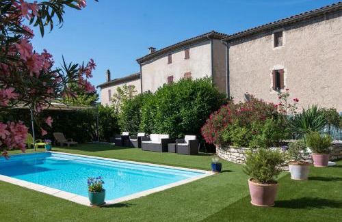 Vallon-Pont-d'Arc Hotel | Hôtel Restaurant Le Clos Charmant