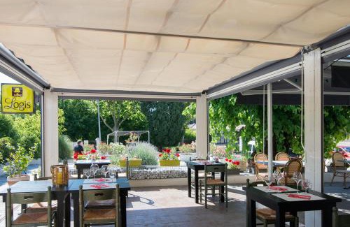 Vallon-Pont-d'Arc Hotel | Hôtel Restaurant Le Clos Charmant