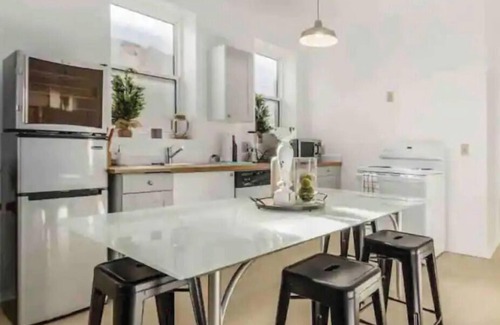 Short North Apartment | H Boutique 2 bedroom walk directly into to nightlife. Next to Convention center