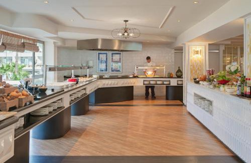 Salou City Centre Hotel | H10 Delfín - Adults Only