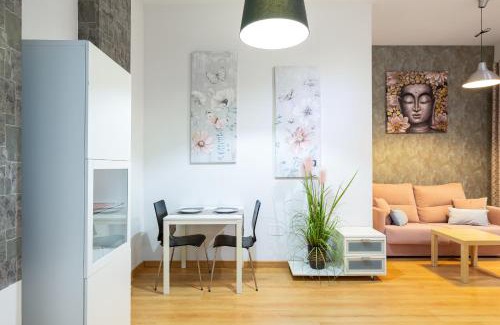 La Victoria Apartment | H2M Victoria 13 Smart TV Quiet Ideal for working