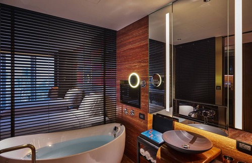 Gushan District Hotel | H2O Hotel