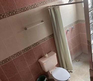 Chihuahua House | habitación a 2 cuadras de la Normal del Estado y 8 de ITESM