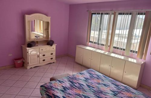 Chihuahua House | habitación a 2 cuadras de la Normal del Estado y 8 de ITESM