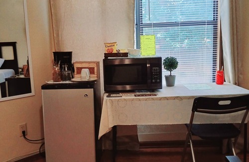 Lawrenceville House | Habitación con baño privadon