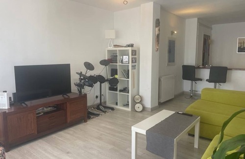 Plaza de Toros Condo | HABITACIÓN DOBLE CON BAÑO PROPIO EN PISO COMPARTIDO WIFI, AIRE ACOND CALEFACCIÓN