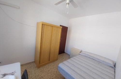 Cantillana House | Habitación G mercadona con vistas a la calle