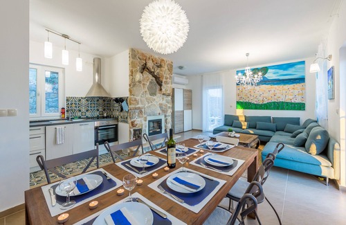 Miholascica Villa | Hacienda Babina, Island Cres, Lounge, Whirpool, Pool.Seaview