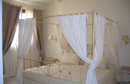 Carmona Hotel | Hacienda Los Jinetes