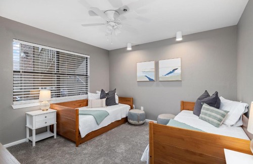 Table Rock Apartment | Hadley's Place at Pointe Royale, Pristine 2 Bed 2 Bath Condo