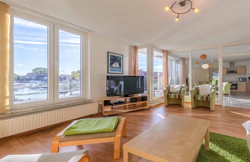 Muritz Apartment | HafenGlück vacation apartment for 2-6 people with balcony overlooking the Müritz
