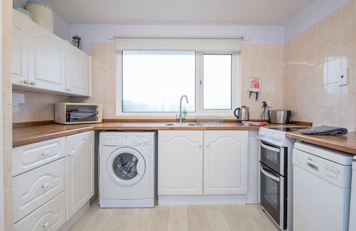 Little Haven House | Hafod, Holiday Home Broad Haven, Sleeps 4, 2 bedrooms, bathrooms