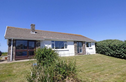 Little Haven House | Hafod, Holiday Home Broad Haven, Sleeps 4, 2 bedrooms, bathrooms