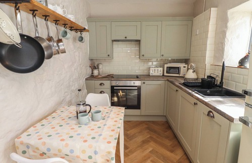 Llanbedrog Cottage | HAFOD, pet friendly, country holiday cottage in Llanbedrog