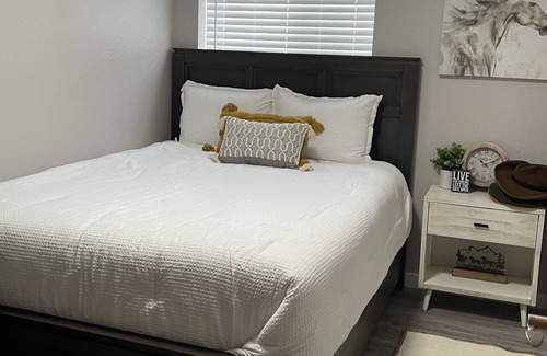 Hagerman Apartment | Hagerman Retreats - beautiful Horse Themed Unit