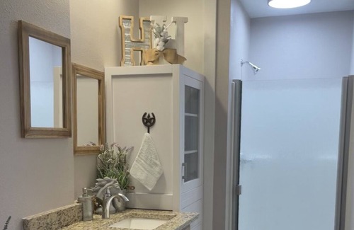 Hagerman Apartment | Hagerman Retreats - beautiful Horse Themed Unit