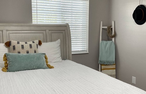Hagerman Apartment | Hagerman Retreats - beautiful Horse Themed Unit