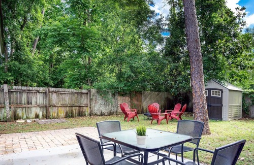 Hyde Park House | 🌿Halcyon Hideaway🌿4 Bedroom Home🌿 King Bed Sleeps 8 Near I-10 Westside & Equestrian Center🌿