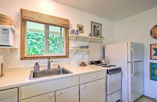 Wailua Cottage | 'Hale Iki' Kapa'a Cottage - 1 Block to Beach!