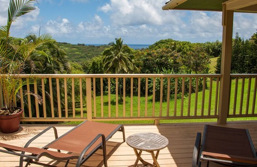 Kilauea House | Hale Kai Kalani - Hosted By Parrish Kauai - Quaint cottage near the beach & bedr