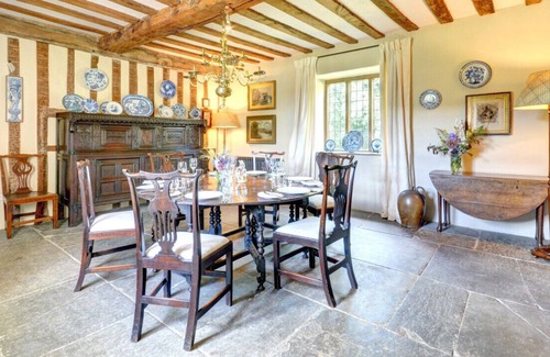 Hales House | Hales Hall - Seven Bedroom House, Sleeps 14