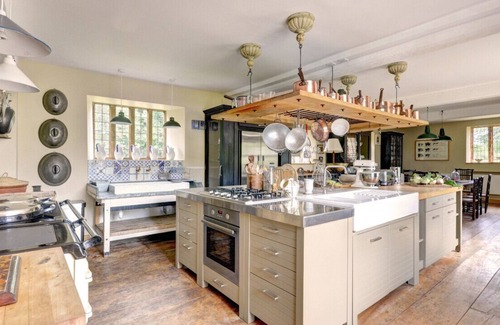 Hales House | Hales Hall - Seven Bedroom House, Sleeps 14