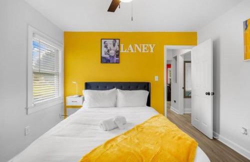 Wilmington Apartment | Half Off Prices! 2 Miles to Downtown Front Street! Free Parking!