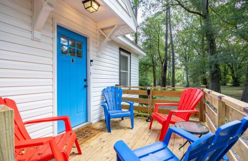 Wilmington Apartment | Half Off Prices! 2 Miles to Downtown Front Street! Free Parking!