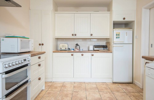 St Davids House | Halfways, Holiday Home St Davids, Sleeps 8, 4 bedrooms, bathrooms