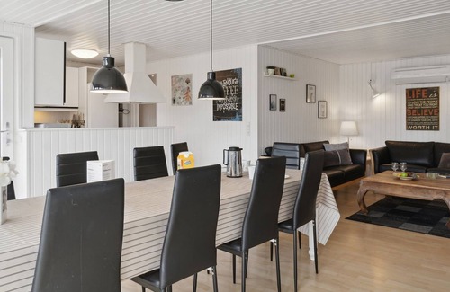 Bøtø By House | "Hallveig" - 1.1km from the sea by Interhome