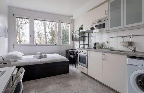 Sainte-Foy-les-Lyon Apartment | Hamac Suites - Le Sainte-Foy - 2 travelers