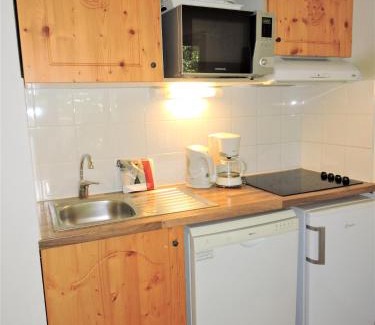 Orelle Apartment | Hameau 3 002 - SPA & PISCINE appartement 4 pers