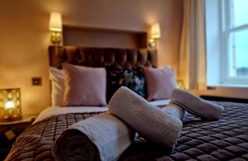 Knott End-on-Sea Apartment | Hamilton-The Alexander suite luxury holiday Let's