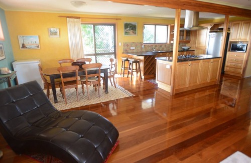 Dunwich House | Hammocks and views at your spacious island retreat