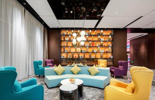 Yongding Hotel | Hampton by Hilton Zhangjiajie Tianmen Mountain -Situated opposite the Tianmen Mountain Cable Car Station -Provide free airport shuttle service - English-speaking customer service