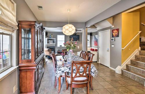 Hampton House | Hampton Home with Fireplace and Close to Beaches!