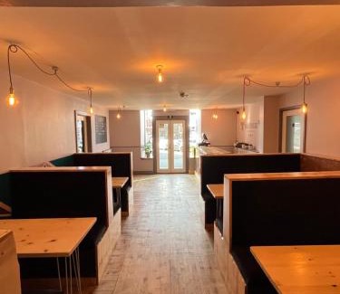 Llandrindod Wells Hotel | Hampton Hotel & restaurant